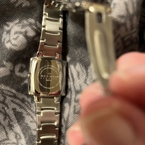 Skagen silver watch with saworkian gemstones. New - Picture 7 of 9